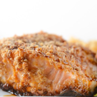 Filet O’ Spicy Salmon Maki